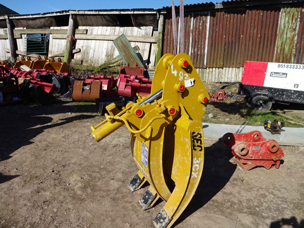JCB 3CX hydraulic grab Hydraulic Grab To Fit 3CX Or 47 Tonne Digger