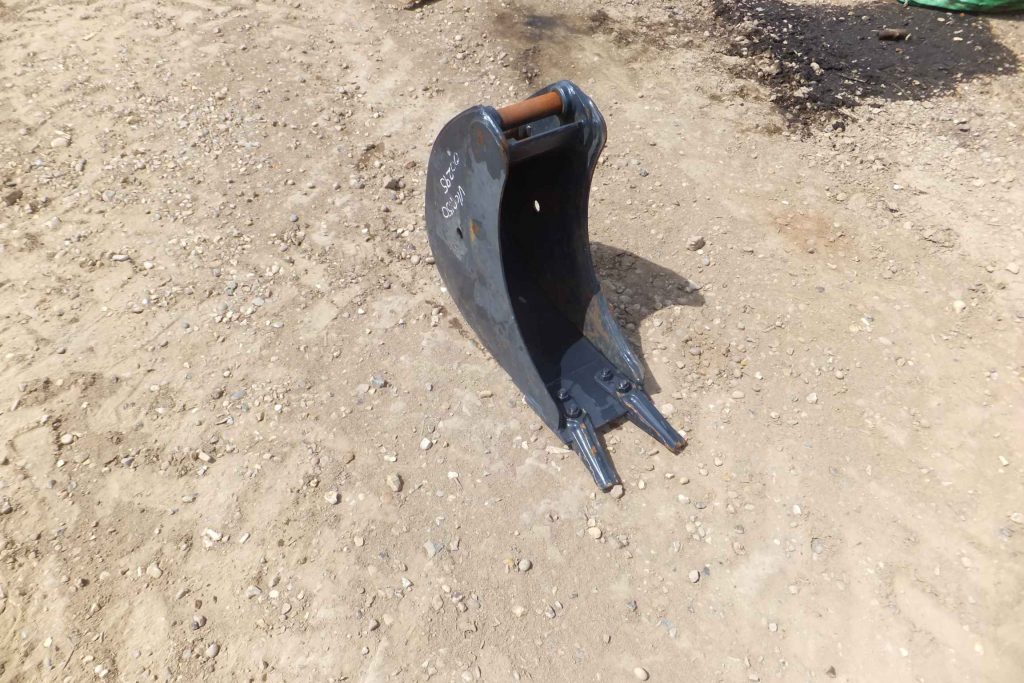 New And Unused Kubota U35 220mm Trenching Bucket, 40mm Pins, 135mm