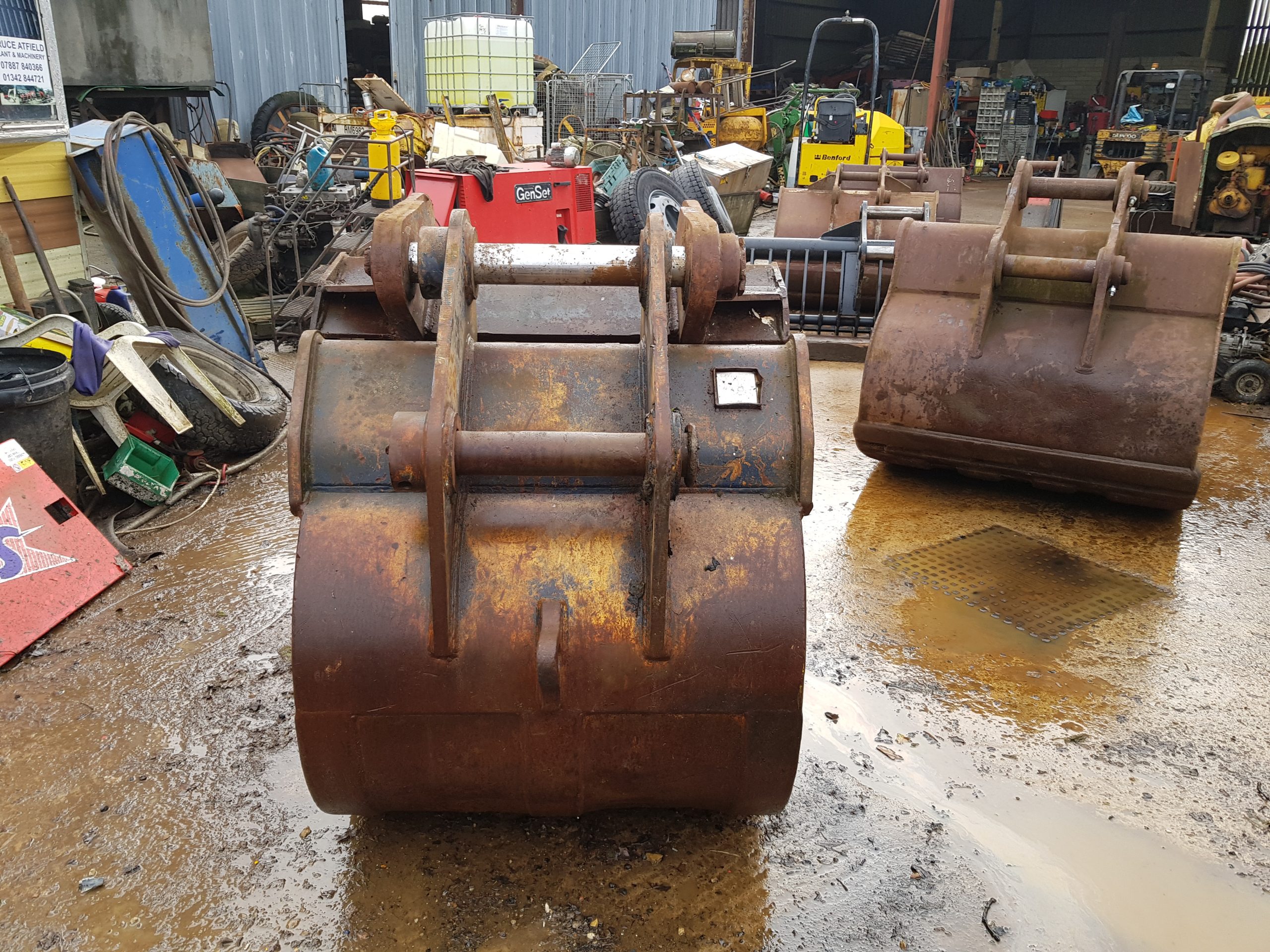 Clam-Shell Bucket - Image 6