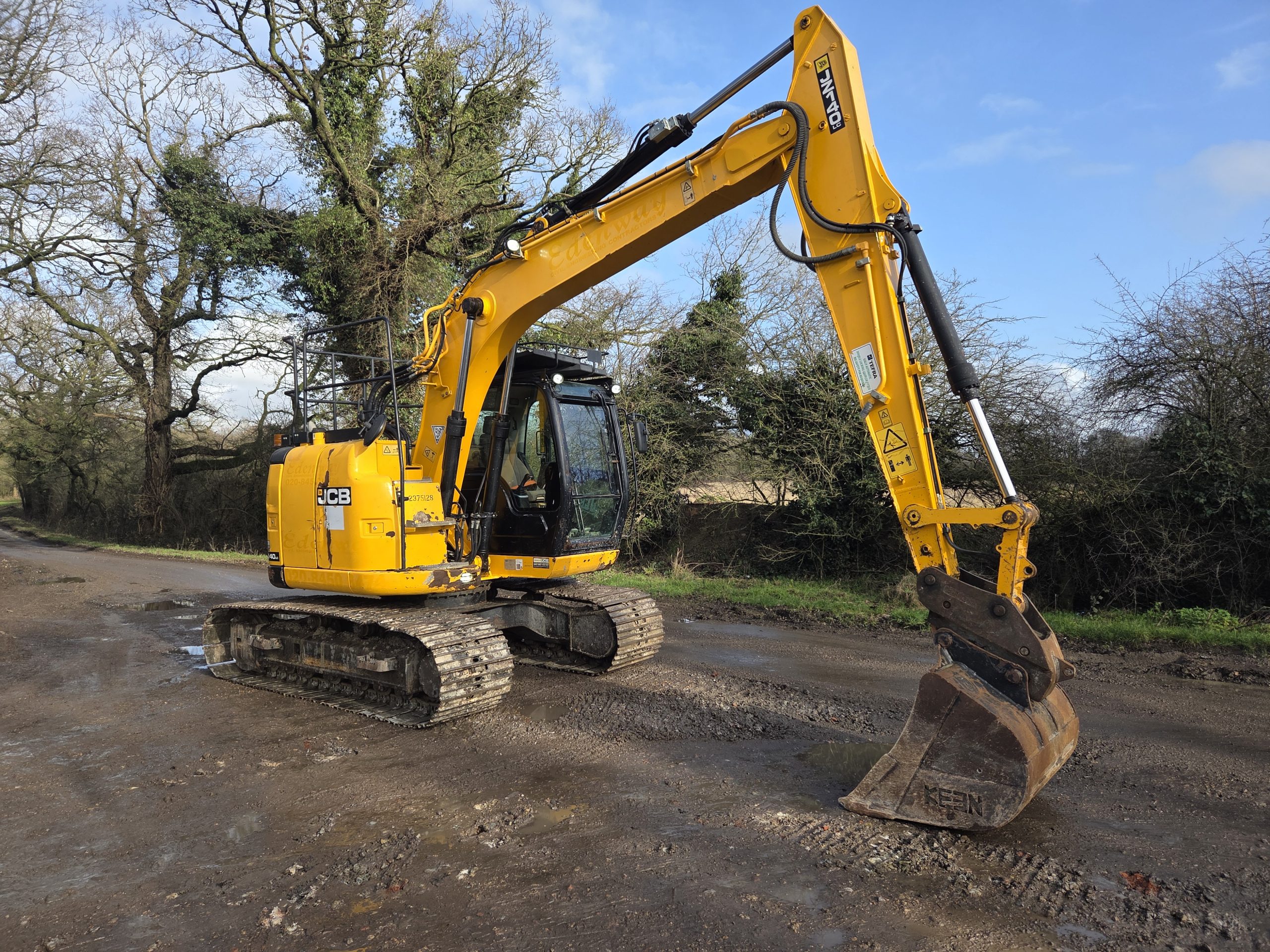 JCB JZ140 - Image 2