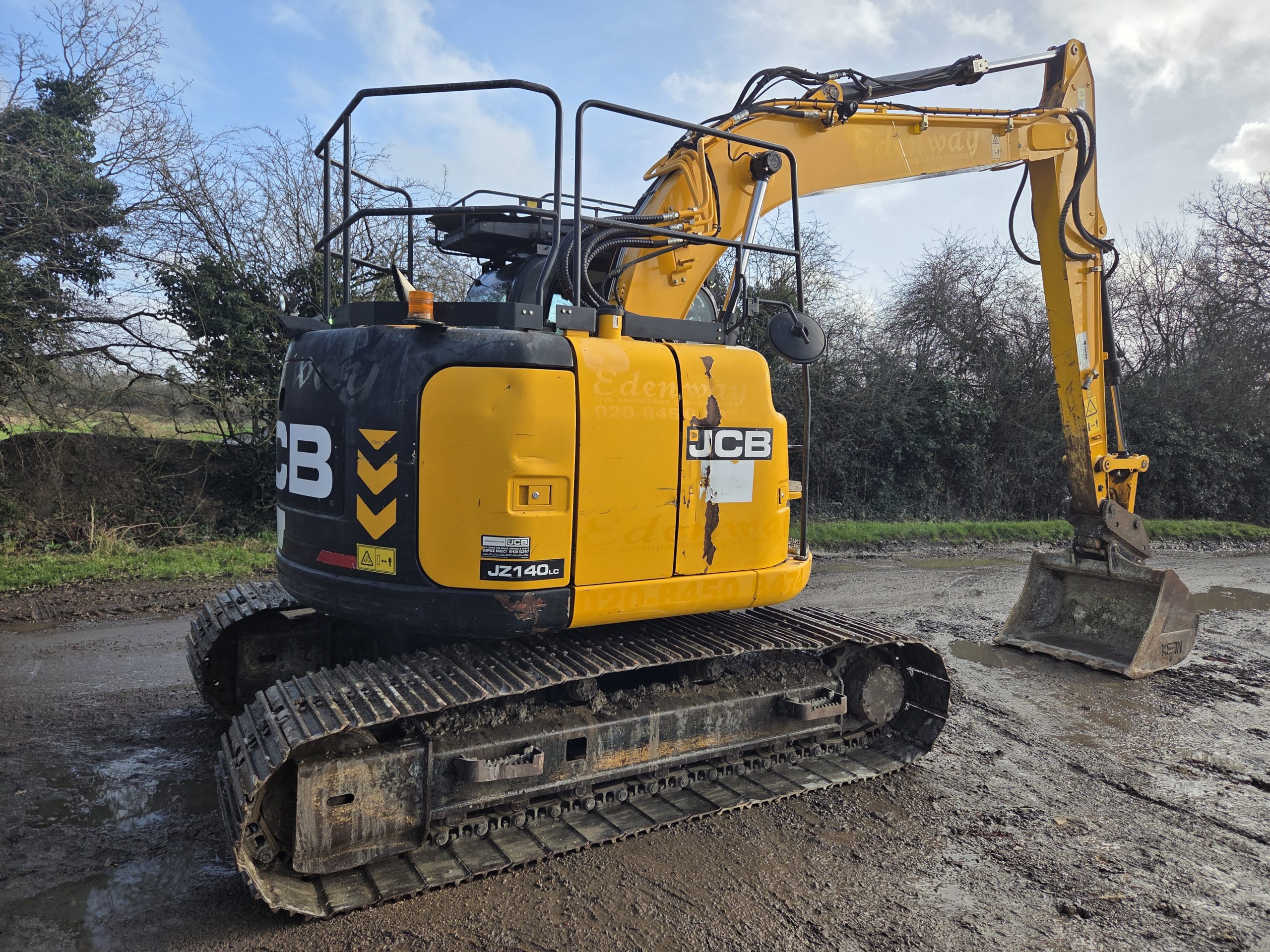 JCB JZ140 - Image 4