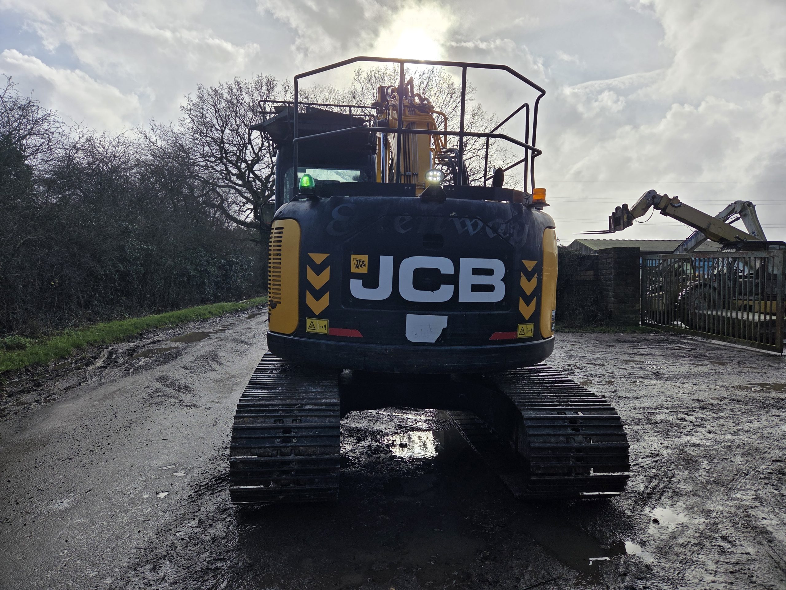 JCB JZ140 - Image 8