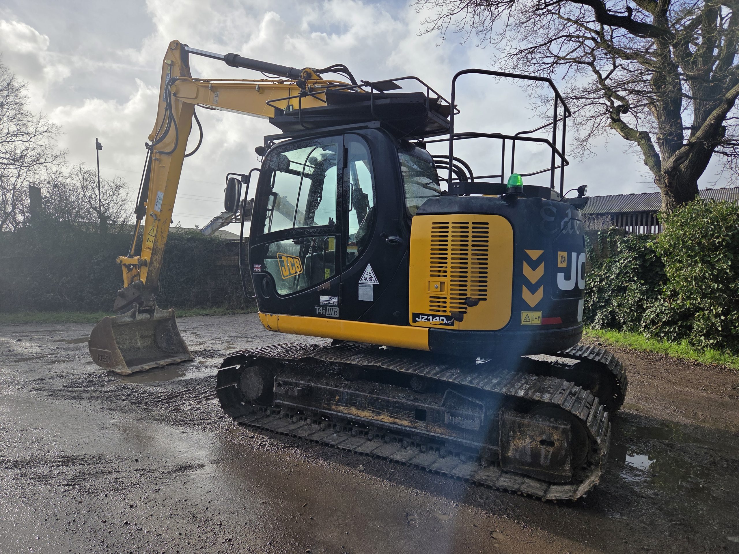 JCB JZ140 - Image 10