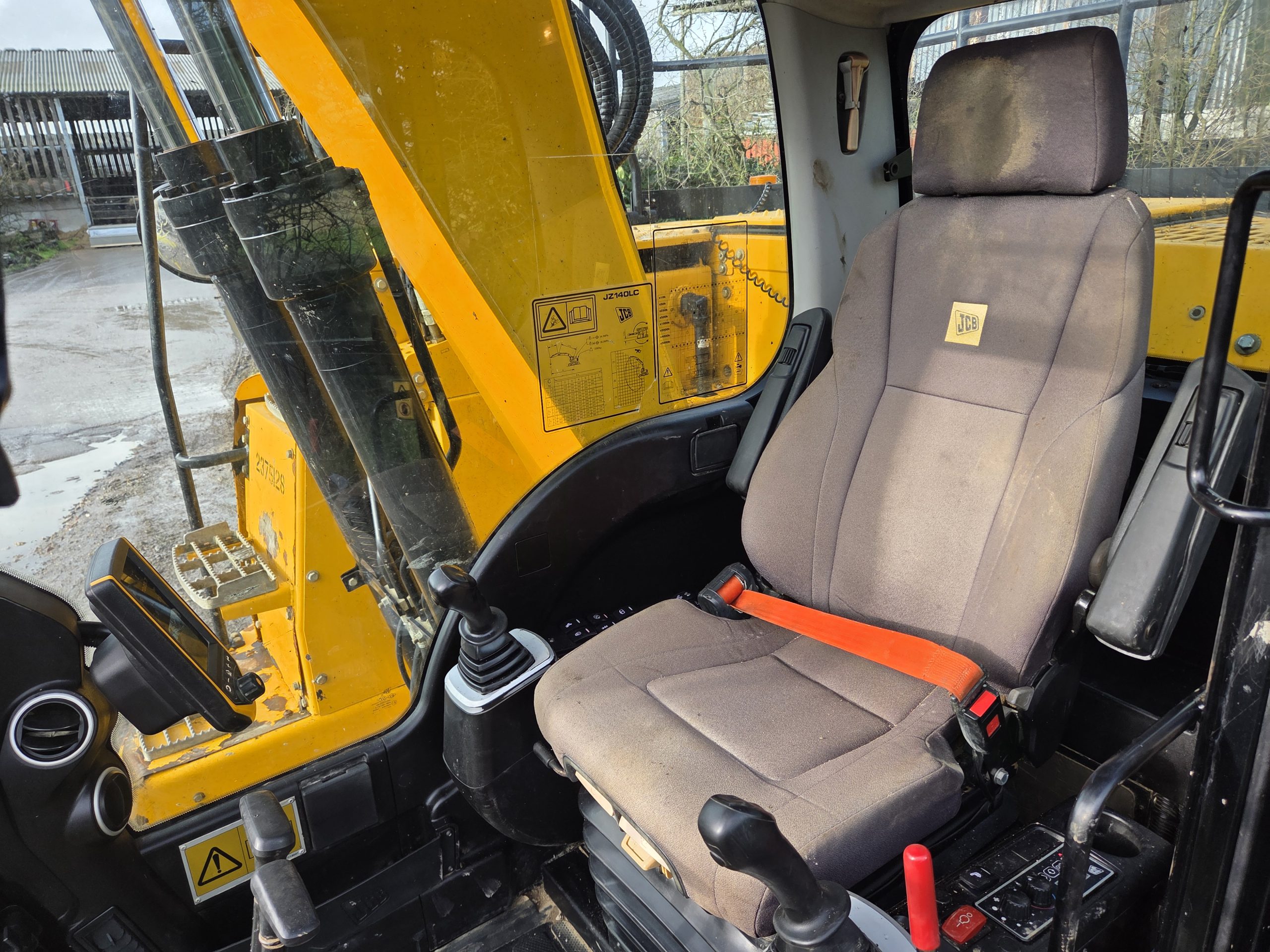 JCB JZ140 - Image 13
