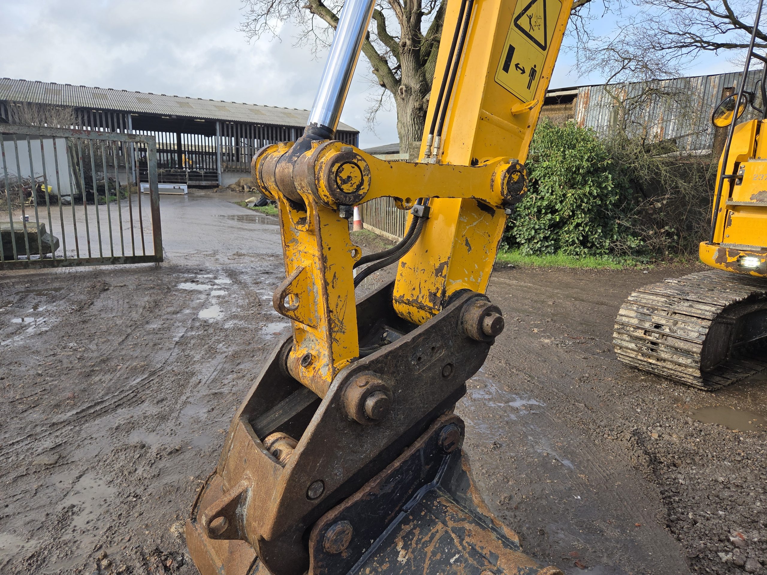 JCB JZ140 - Image 17