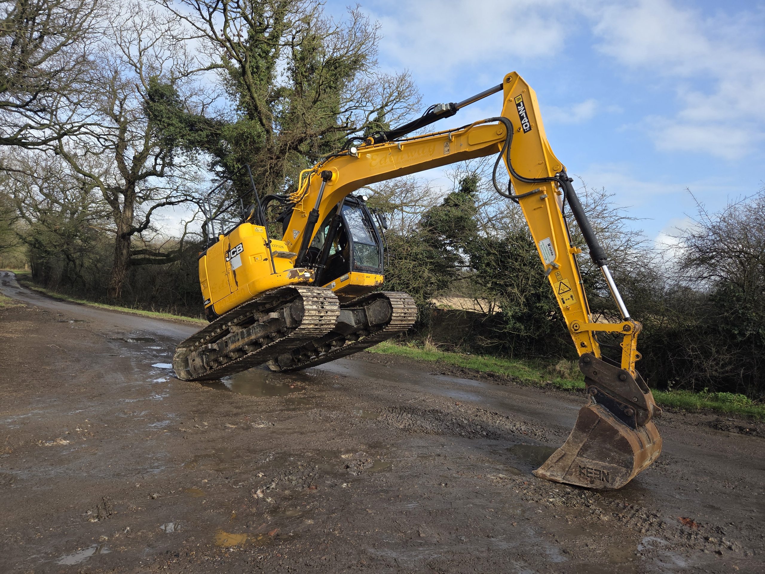 JCB JZ140 - Image 21